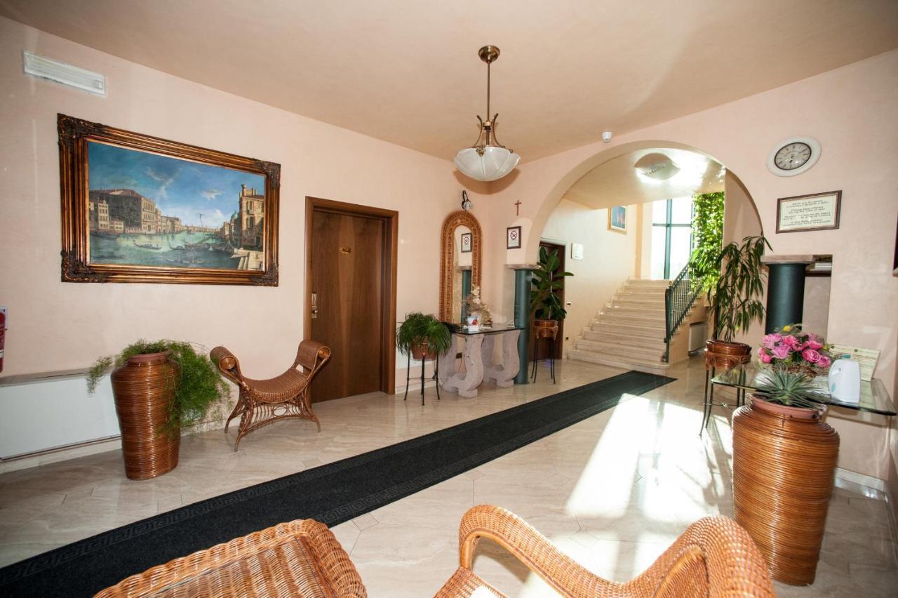Hotel Corte Vecchia San Prospero Exteriör bild