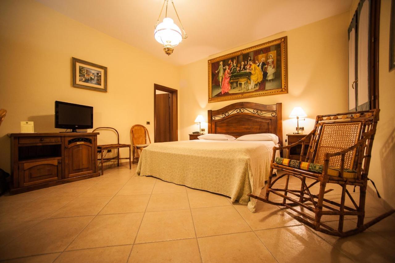 Hotel Corte Vecchia San Prospero Exteriör bild