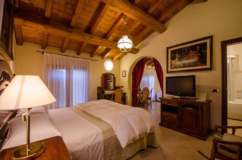 Hotel Corte Vecchia San Prospero Rum bild