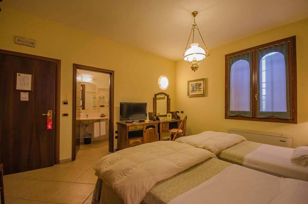 Hotel Corte Vecchia San Prospero Rum bild